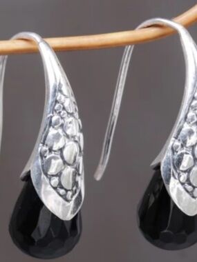 Sterling Silver Black Teardrop Dangle Earrings - Unbranded